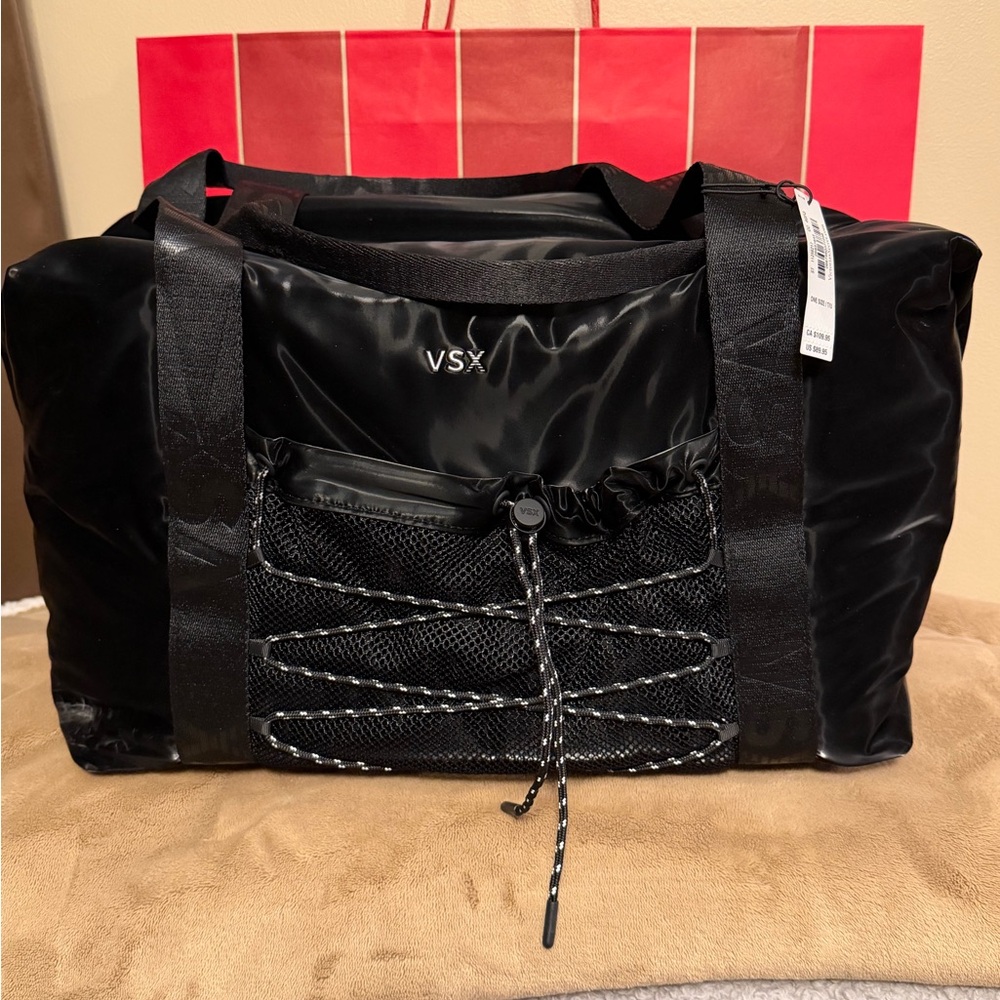 🖤 Victoria's Secret Sleek Blk VSX Duffle Bag NWT ret: $90 (16" L x 13" H x7" W)